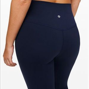 NWT Lululemon True Navy Aligns 25”